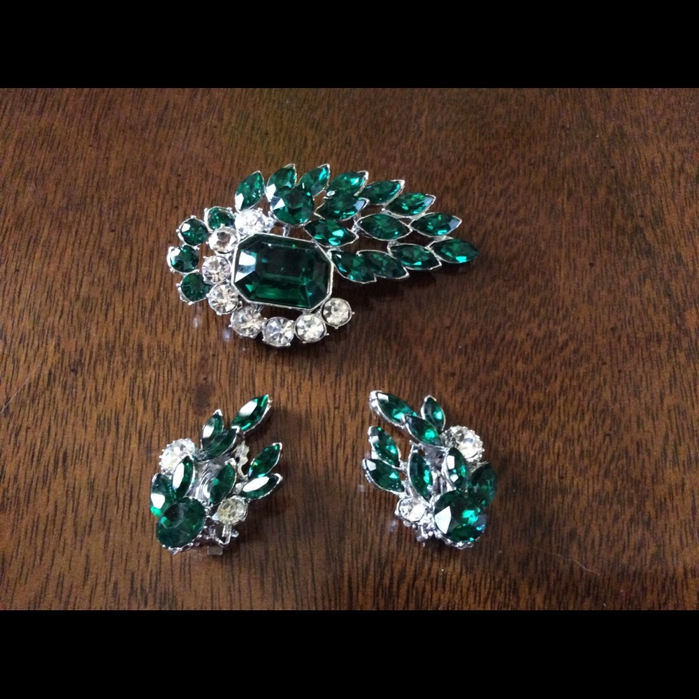 Vintage Brooch and Clip On Earrings